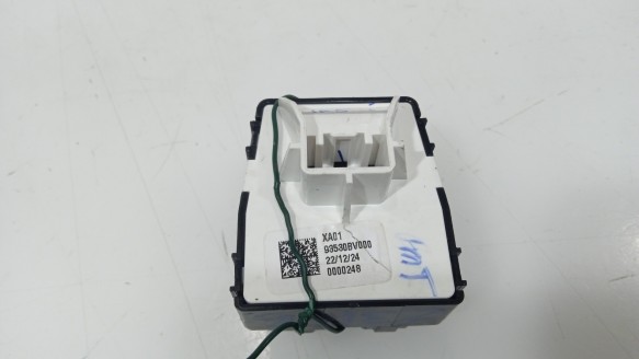 Recambio de mando retrovisor para hyundai bayon (bc3) 2021- 1.2 mpi referencia OEM IAM 93530BV000NNB 93530BV000 93530BV000