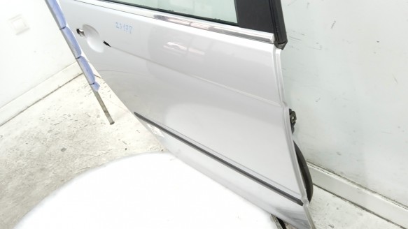 Recambio de puerta trasera derecha para bmw serie 3 touring (e46) 1999-2006 330d referencia OEM IAM 41527034156 41527034156 
