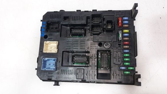 Recambio de caja reles / fusibles para citroën c4 picasso 2007-2013 exclusive referencia OEM IAM 281197595 281197595 