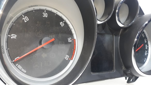 Recambio de cuadro instrumentos para opel meriva b 2010-2017 cosmo referencia OEM IAM 13373452 13373452 