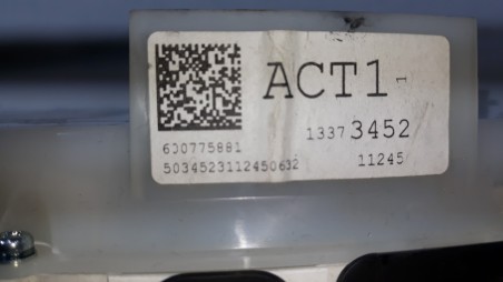 Recambio de cuadro instrumentos para opel meriva b 2010-2017 cosmo referencia OEM IAM 13373452 13373452 