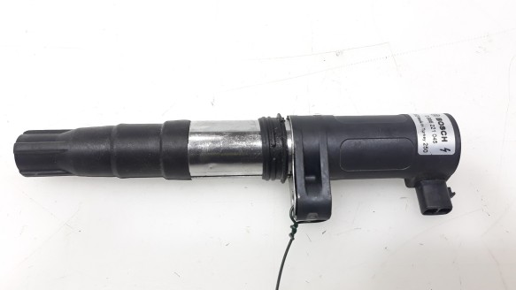 Recambio de bobina encendido para renault megane ii classic berlina 2003-2010 dynamique referencia OEM IAM 8200380267 0986221045
