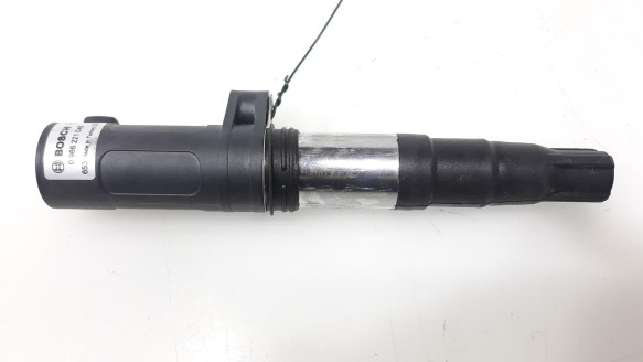 Recambio de bobina encendido para renault megane ii classic berlina 2003-2010 dynamique referencia OEM IAM 8200380267 0986221045