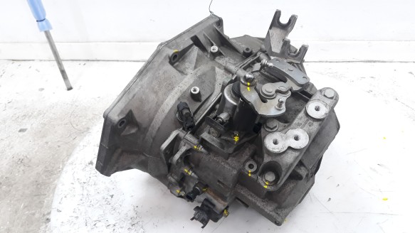 Recambio de caja cambios para chevrolet malibu 2012-2014 lt+ referencia OEM IAM 55582879 AKJ AKJ