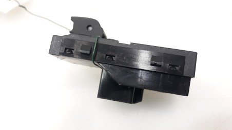 Recambio de mando elevalunas delantero derecho para chevrolet malibu 2012-2014 lt+ referencia OEM IAM 13305370 13305370 