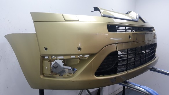 Recambio de paragolpes delantero para citroën c4 grand picasso 2006-2013 exclusive referencia OEM IAM 7401FK 7401FK 