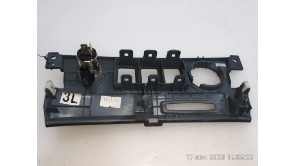 Recambio de moldura salpicadero para renault koleos 2008-2015 privilege referencia OEM IAM 682607642R 682607642R 