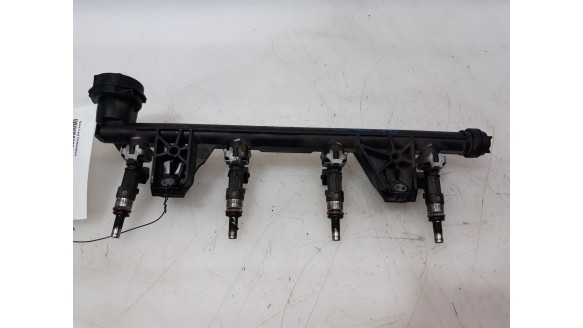 Recambio de rampa inyectora para renault scenic iii 2009-2016 family edition referencia OEM IAM 175200037R 175200037R 