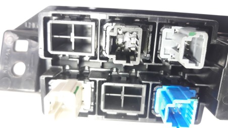 Recambio de mando multifuncion para nissan leaf 2017- n-connecta referencia OEM IAM 681RU5SH0A 681RU5SH0A 