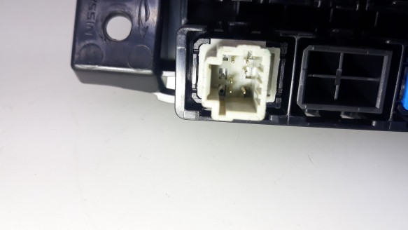 Recambio de mando multifuncion para nissan leaf 2017- n-connecta referencia OEM IAM 681RU5SH0A 681RU5SH0A 