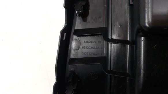 Recambio de guantera para nissan leaf 2017- n-connecta referencia OEM IAM 685203NL1B 685203NL1B 