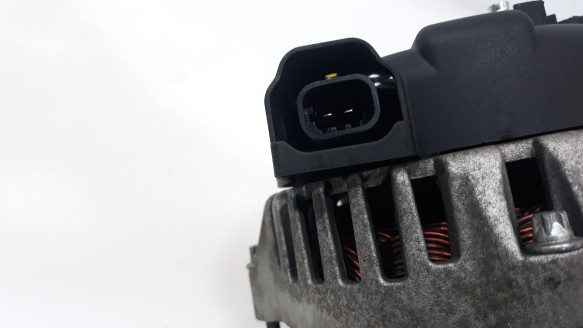 Recambio de alternador para opel astra j lim. 2009-2015 enjoy referencia OEM IAM 13579662 13500186 13500186