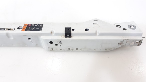 Recambio de travesaño superior para opel astra j lim. 2009-2015 enjoy referencia OEM IAM 13312474 13312474 