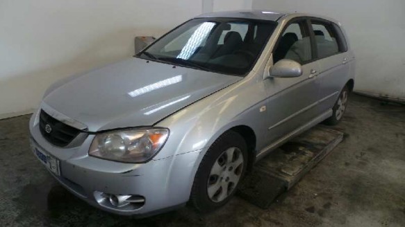 kia cerato 2004-2007 del año 2005