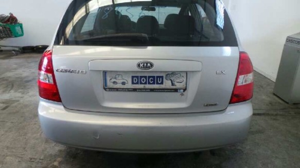 kia cerato 2004-2007 del año 2005