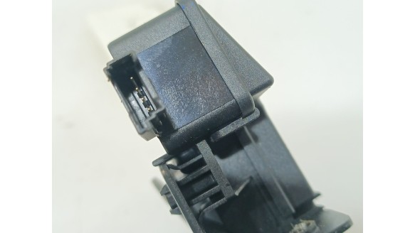 Recambio de cerradura maletero / porton para bmw 3 (e90) 2004-2012 318 d referencia OEM IAM 51247840617 51247840617 