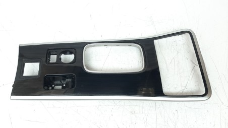 Recambio de moldura para mitsubishi outlander (gf0) 2012- phev kaiteki 4wd referencia OEM IAM 8015A194ZZ  