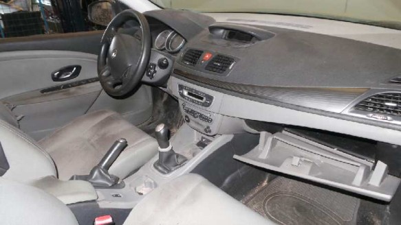 renault megane iii berlina 5 p 2008-2016 del año 2009