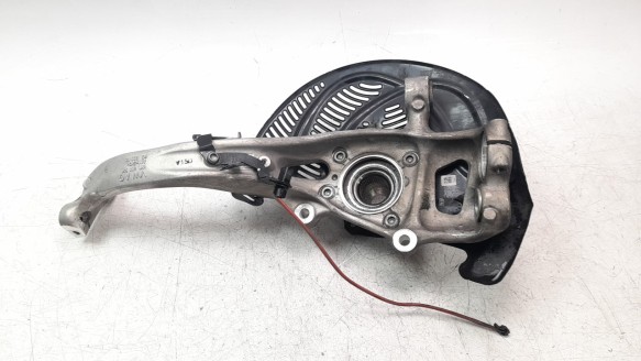 Recambio de mangueta delantera izquierda para audi q7 4mg 2019- referencia OEM IAM 4M0407241K  