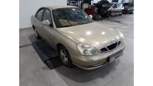 daewoo nubira berlina 1997-2004 del año 2000
