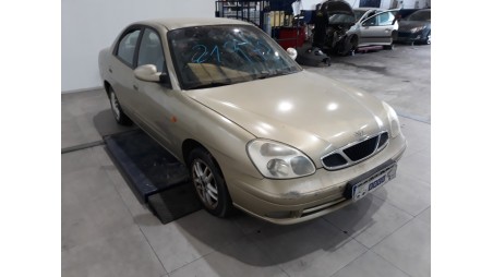 daewoo nubira berlina 1997-2004 del año 2000