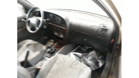 daewoo nubira berlina 1997-2004 del año 2000