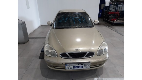 daewoo nubira berlina 1997-2004 del año 2000