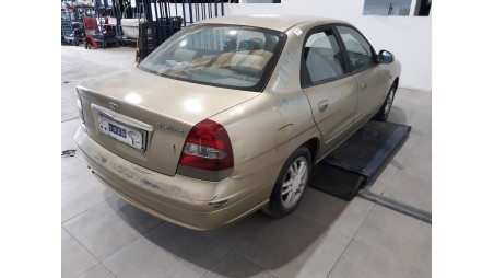 daewoo nubira berlina 1997-2004 del año 2000