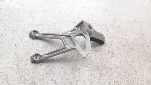 Recambio de estribo lateral para bmw r 1200 r 2015-2019 r 1200 r referencia OEM IAM 8540798  