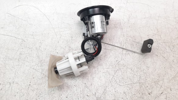 Recambio de bomba combustible para bmw r 1200 r 2015-2019 r 1200 r referencia OEM IAM 8535828  