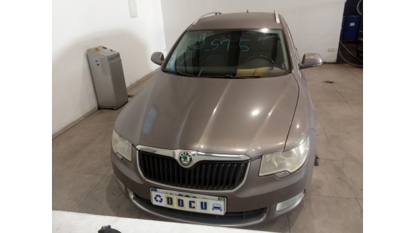 skoda superb combi (3t5) 2009-2015 del año 2010