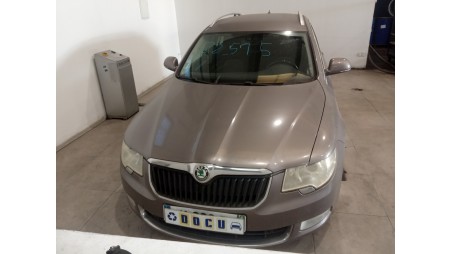 skoda superb combi (3t5) 2009-2015 del año 2010