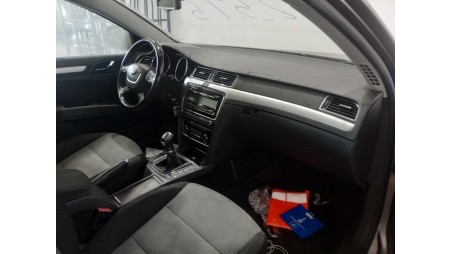 skoda superb combi (3t5) 2009-2015 del año 2010