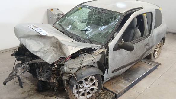 renault clio ii (bb_, cb_) 1998-2016 del año 2003