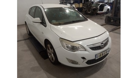 opel astra j lim. 2009-2015 del año 2011