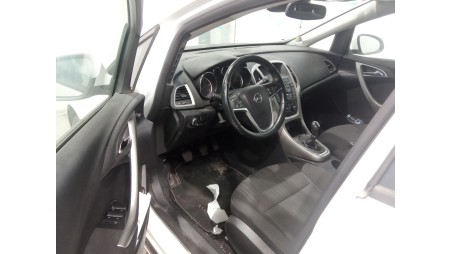 opel astra j lim. 2009-2015 del año 2011