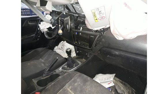 toyota auris 2012-2019 del año 2014