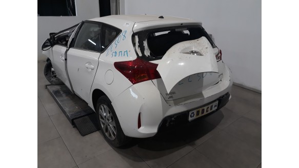 toyota auris 2012-2019 del año 2014