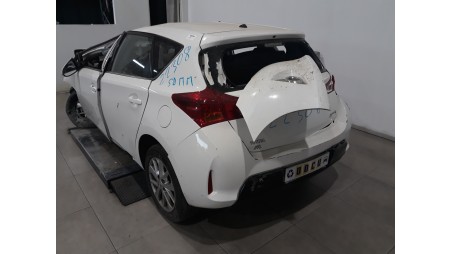 toyota auris 2012-2019 del año 2014