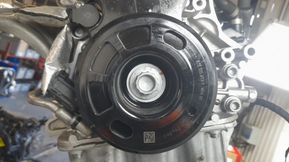 Recambio de polea cigueñal para skoda scala (nw) 2019- 1.0 tsi referencia OEM IAM 04C105243T  