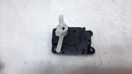 Recambio de motor apertura trampillas climatizador para renault clio v 2019- zen referencia OEM IAM A21201700  