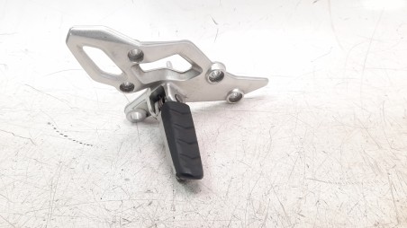 Recambio de estribo lateral para bmw r 1200 r 2015-2019 r 1200 r referencia OEM IAM 46718540797  