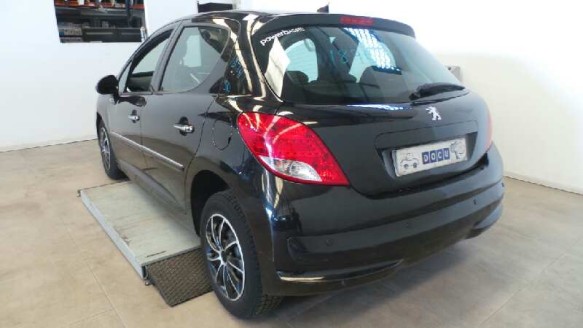 peugeot 207 2006-2012 del año 2010