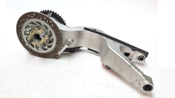 Recambio de puente trasero para honda vfr800x crossrunner 2015- crossrunner (vfr800x) referencia OEM IAM 52200MCWH50  