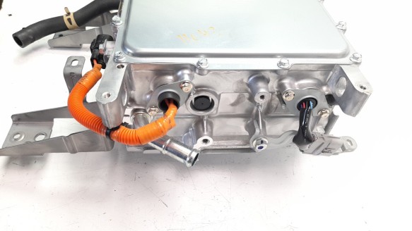 Recambio de inversor para mitsubishi outlander (gf0) 2012- phev kaiteki 4wd referencia OEM IAM W005T70272  