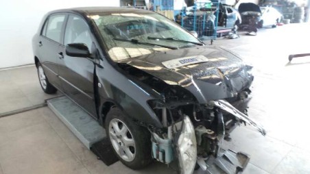 toyota corolla (e12) 2001-2007 del año 2006