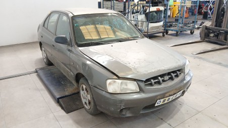 hyundai accent ii (lc) 1999-2012 del año 2001