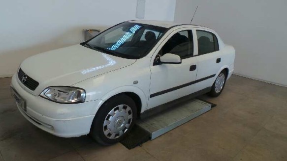 opel astra g berlina 1998-2004 del año 2003