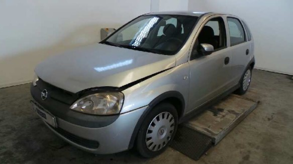 opel corsa c 2000-2003 del año 2002