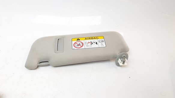 Recambio de parasol derecho para lexus xe2 2019- is300h referencia OEM IAM 3355053320  